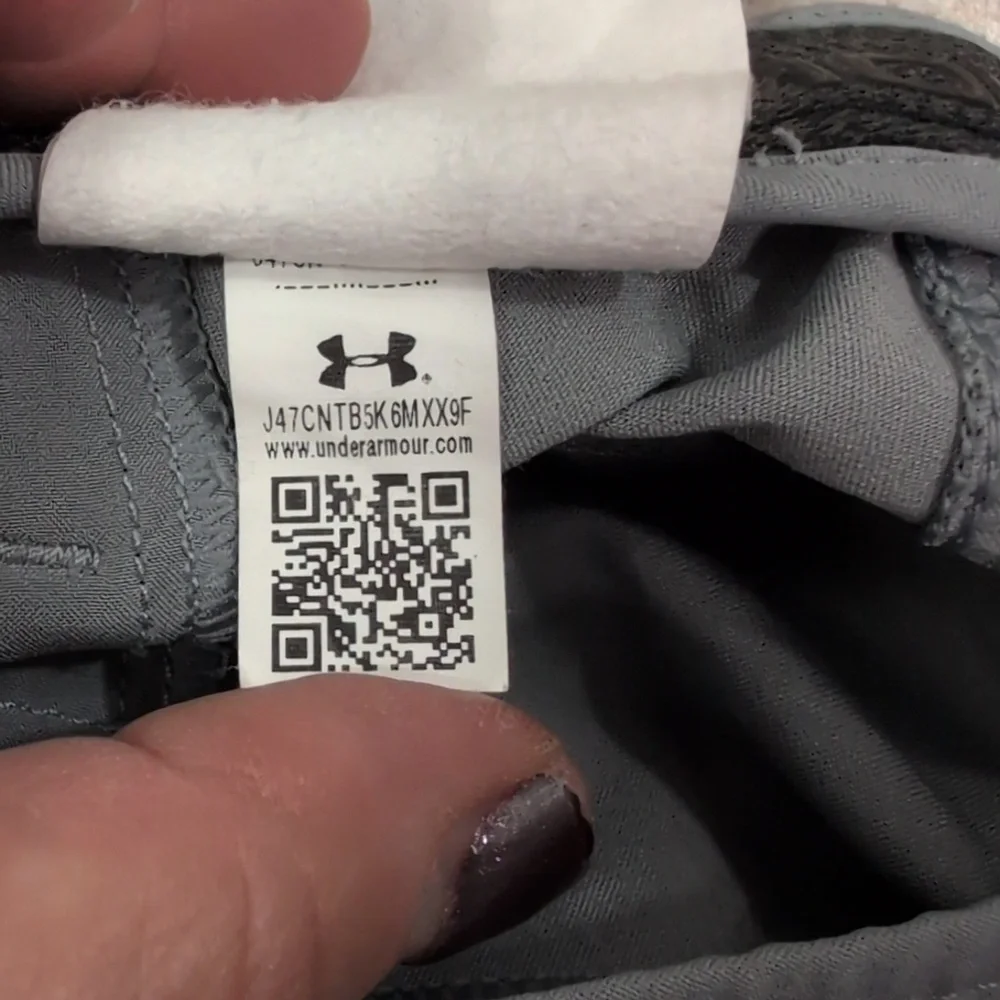 Under Armour excellent pre